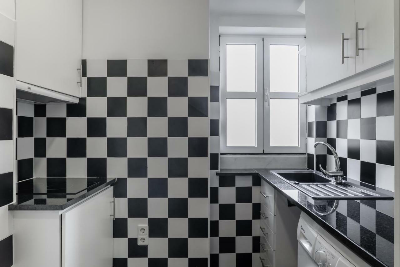 Charming Apartment- Authentic Experience In Graca * Lisboa